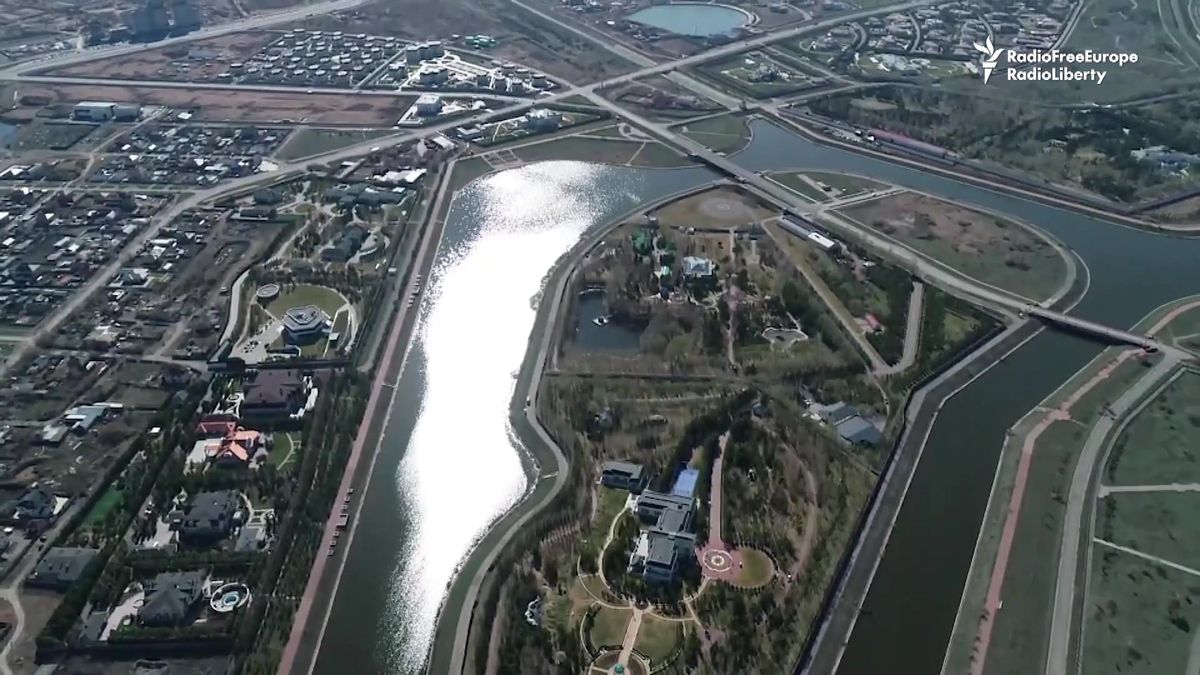Video: Bývalý kazašský prezident si v hlavním městě vybudoval umělý ostrov